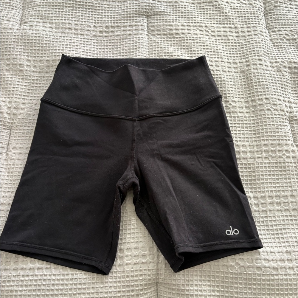 ALO Yoga Women's Black Bike Shorts